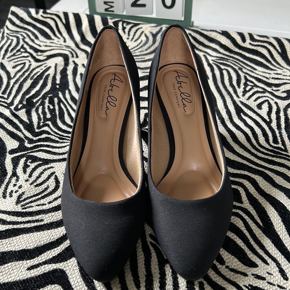 Black Fabric Pumps